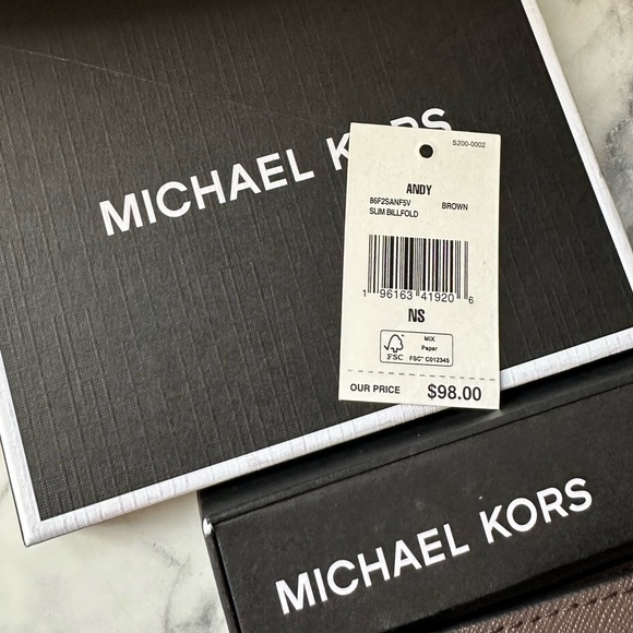 NWT Michael Kors Andy Saffiano Leather Wallet - Picture 3 of 5